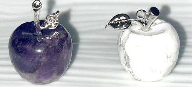 Mini crystal apple carving with silver stem