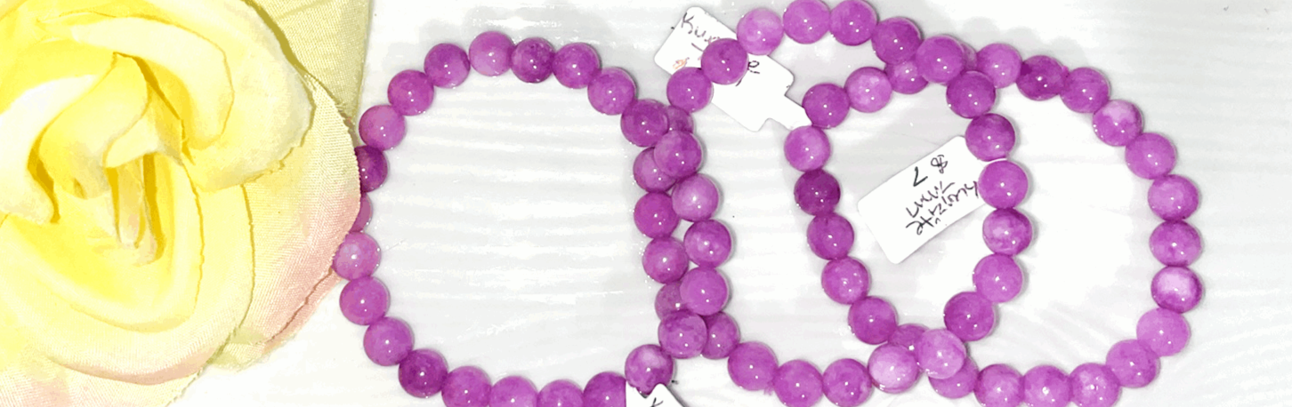 Kunzite 7mm elastic crystal beaded bracelet- Discover peace, serenity, balance, trauma recovery, and deep emotional healing. High quality