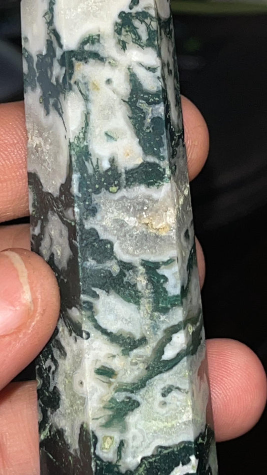 Super sparkly natural polished Moss Agate crystal tower point. Brings abundance, wealth, prosperity, optimism, self-confidence & creativity